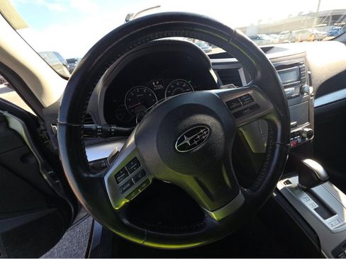 Used 2013 Subaru Outback 2.5i Premium w/ All-Weather Pkg image 12