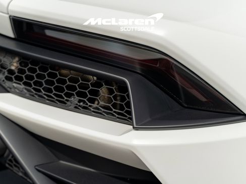 Used 2023 Lamborghini Huracan EVO image 18