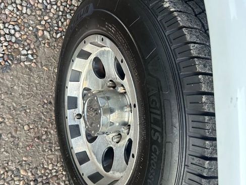 Used 2010 Ford E-150 and Econoline 150 image 38