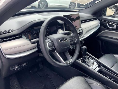 Used 2025 Jeep Compass Limited AWD/4WD image 14