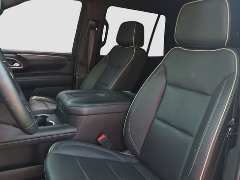 Used 2023 Chevrolet Tahoe Premier AWD/4WD image 7