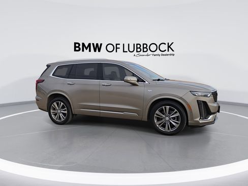 Used 2022 Cadillac XT6 Premium Luxury w/ Platinum Package image 9