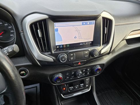 Used 2020 GMC Terrain SLE w/ Driver Convenience Package image 9