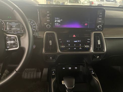 Used 2022 Kia Sorento S image 18