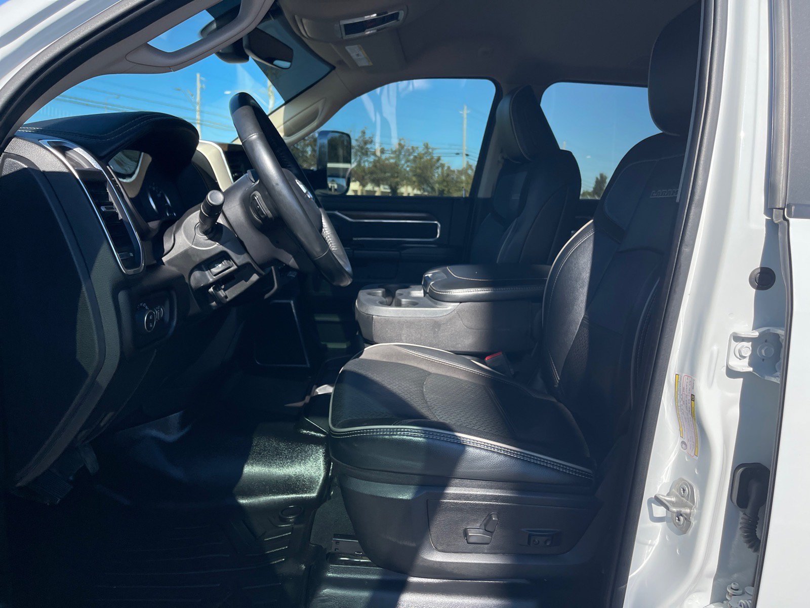 Used 2022 RAM 2500 Laramie AWD/4WD image 10