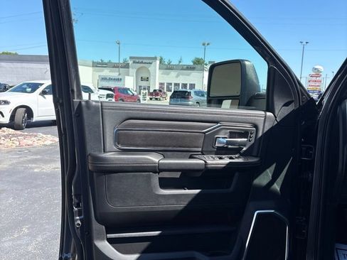 New 2026 RAM 3500 Laramie AWD/4WD image 19