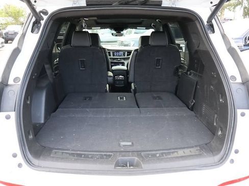 Used 2024 Buick Enclave Avenir w/ Avenir Technology Package AWD/4WD image 8