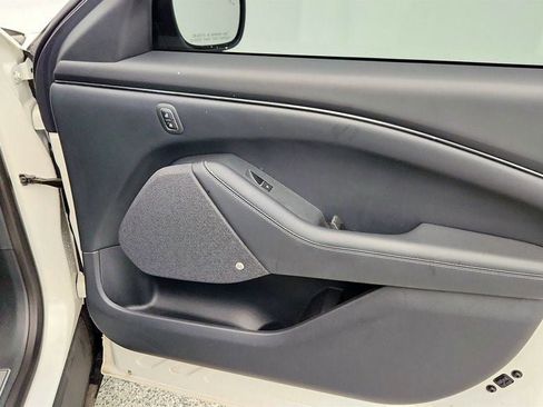 Used 2021 Ford Mustang Mach-E Premium image 25
