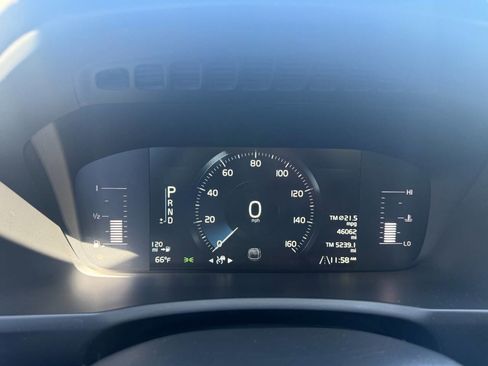 Used 2019 Volvo XC90 T5 Momentum w/ Protection Package Premier FWD image 21