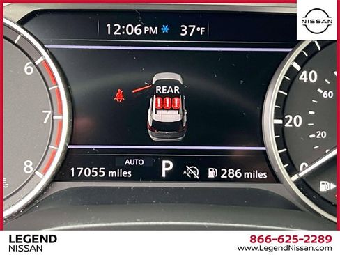 Used 2024 Nissan Rogue SV image 26