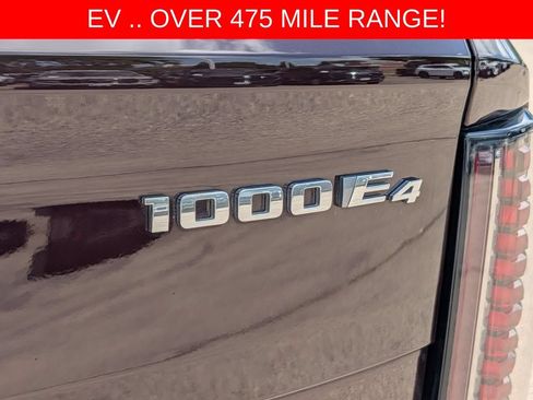 Used 2025 Cadillac Escalade IQ Luxury 2 w/ LPO, Premium Carpet Package AWD/4WD image 12