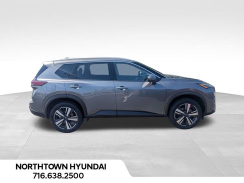 Used 2026 Nissan Rogue SL AWD/4WD image 17