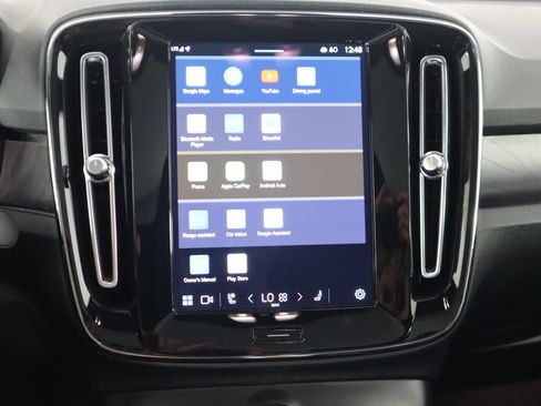 Used 2024 Volvo C40 Recharge Core image 23