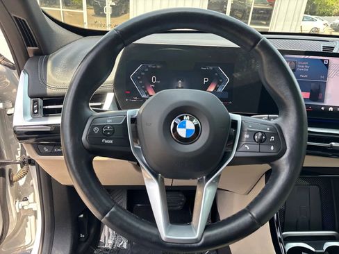 Used 2025 BMW X1 xDrive28i AWD/4WD image 16