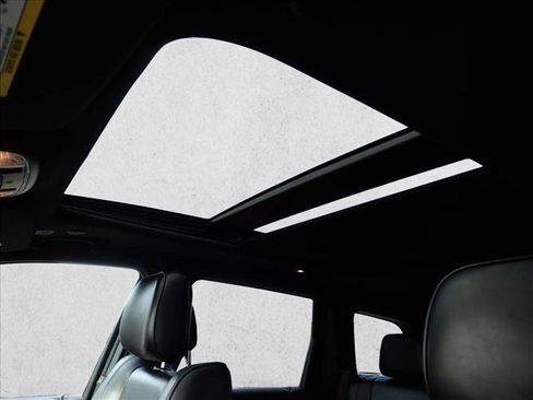 Used 2018 Jeep Grand Cherokee Overland image 16