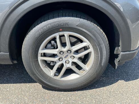 New 2026 Ford Explorer Active AWD/4WD image 8
