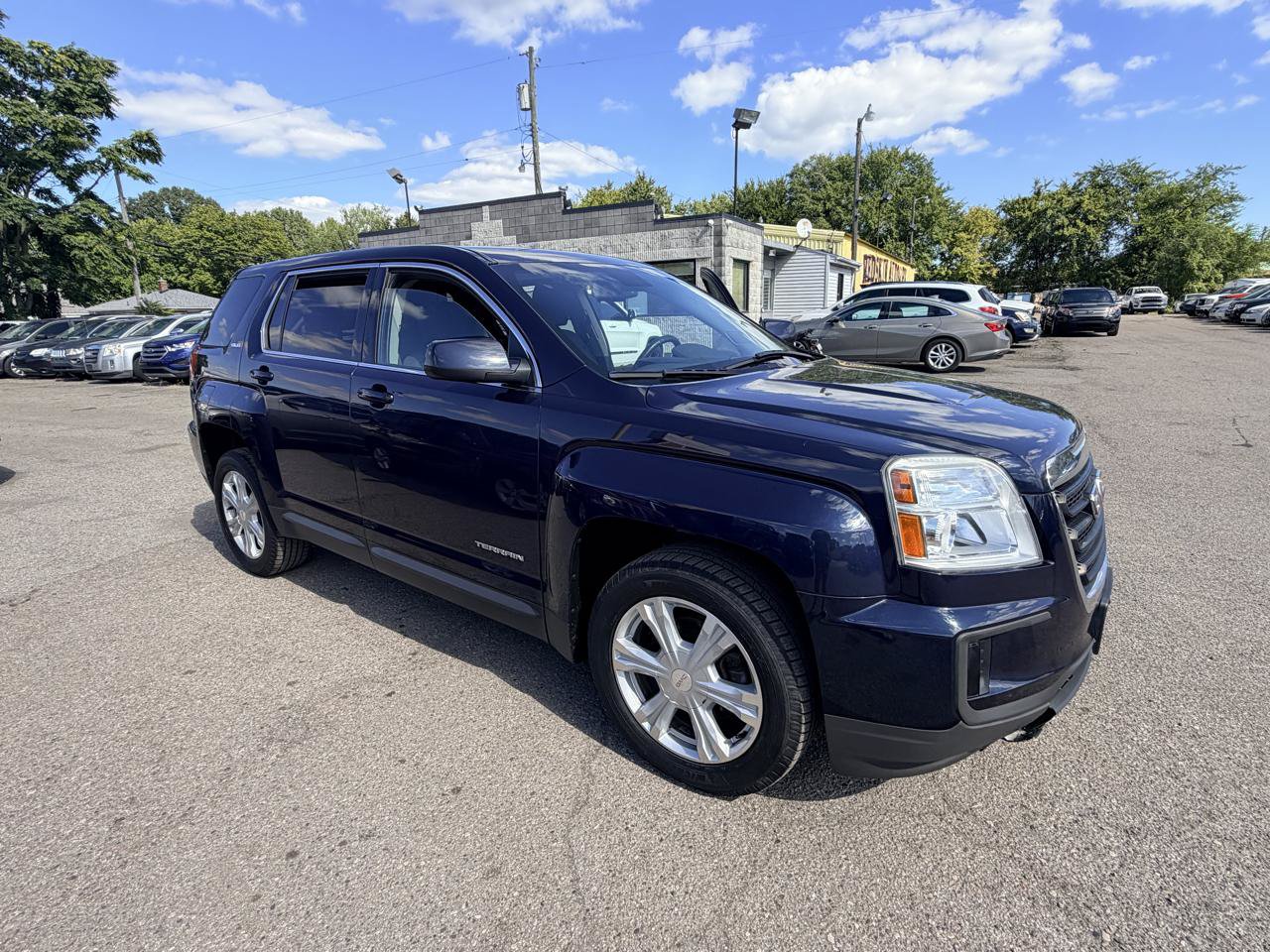 Used 2017 GMC Terrain SLE FWD image 8