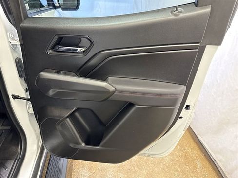 Used 2024 Chevrolet Colorado Z71 w/ Z71 Convenience Package 2 image 26