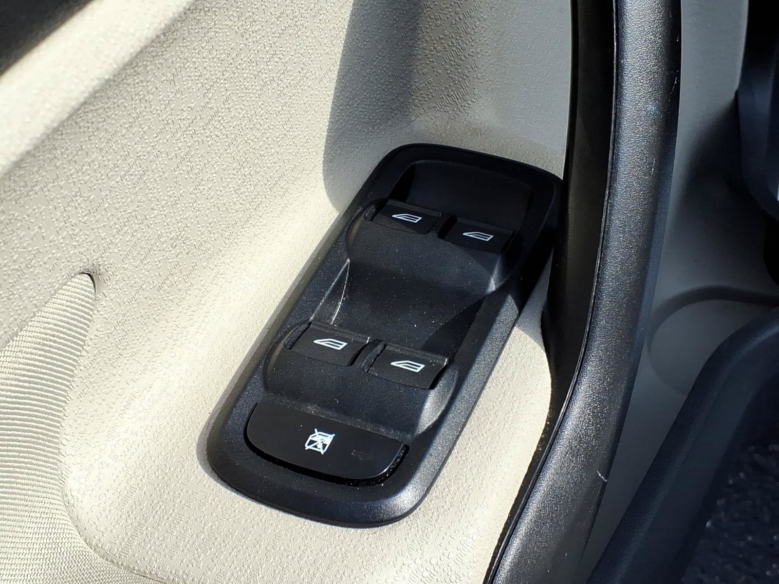 Used 2018 Ford Fiesta SE FWD image 13