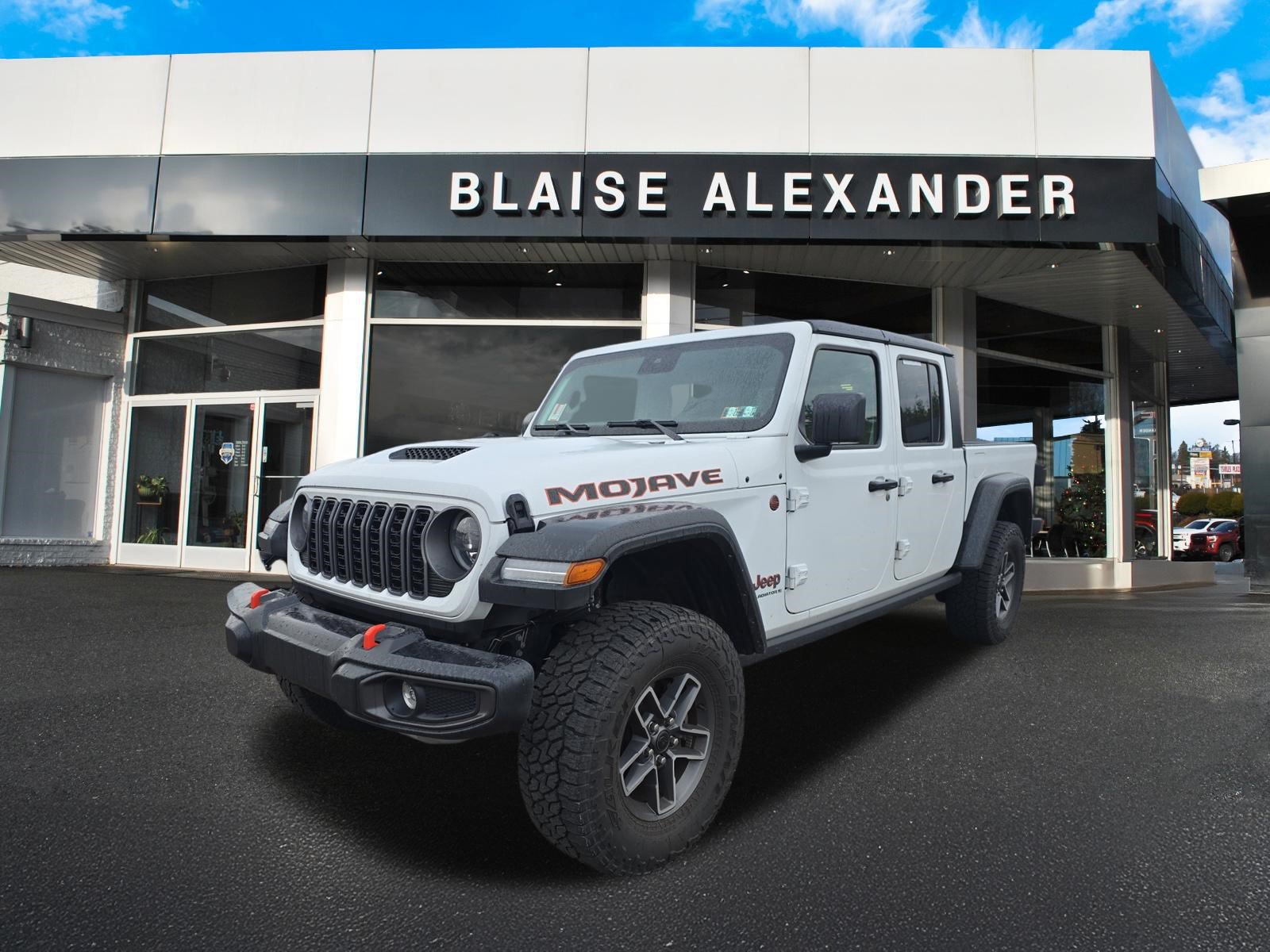 Used 2025 Jeep Gladiator Mojave w/ Convenience Group AWD/4WD image 7