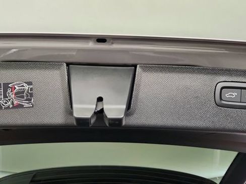 New 2026 Volvo XC90 B6 Plus w/ Protection Package AWD/4WD image 44