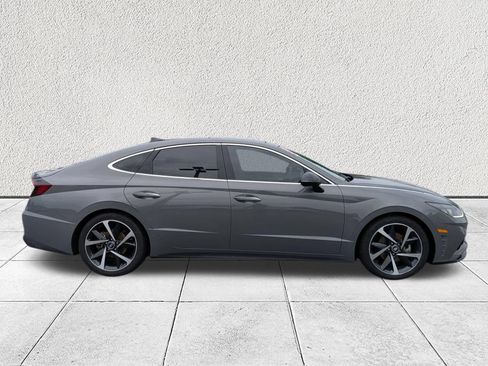 Used 2023 Hyundai Sonata SEL Plus FWD image 2