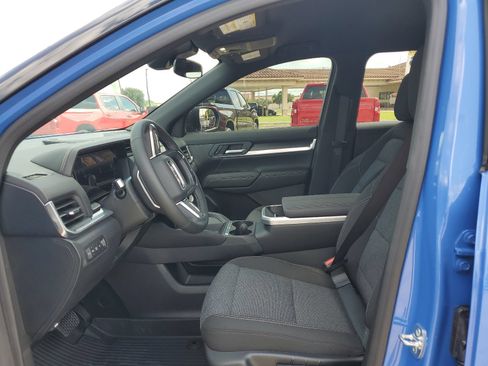 New 2027 GMC Terrain Elevation w/ LPO, Floor Liner Package FWD image 17