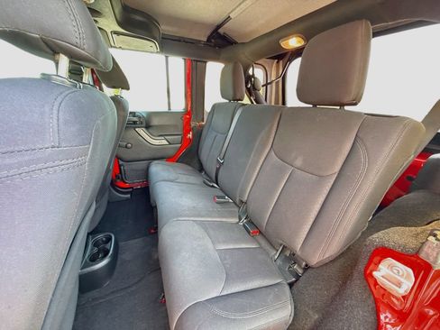 Used 2016 Jeep Wrangler Unlimited Sport w/ Connectivity Group AWD/4WD image 21