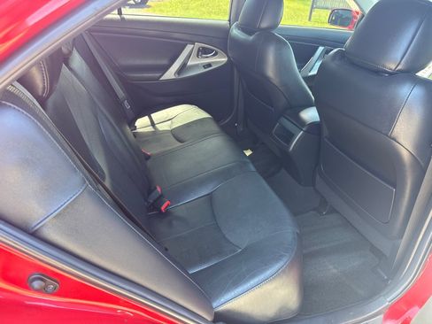 Used 2011 Toyota Camry SE w/ SE/XLE Extra-Value Pkg FWD image 25