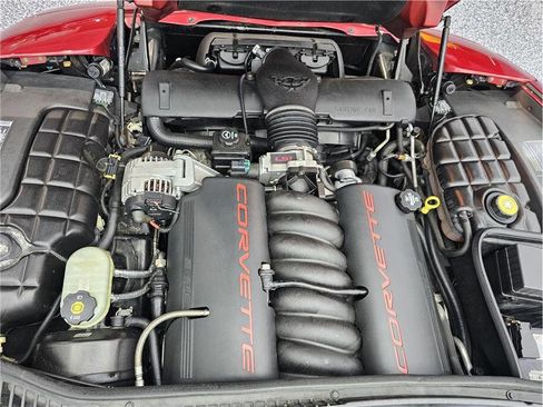 Used 2004 Chevrolet Corvette Coupe w/ Preferred Equipment Group image 11