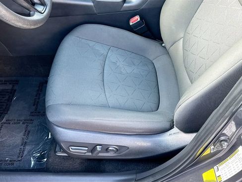 Used 2024 Toyota RAV4 XLE FWD image 19