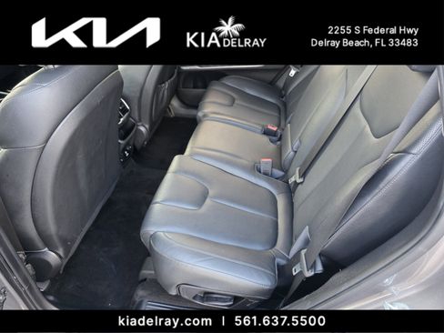 Used 2020 Hyundai Santa Fe Limited image 13