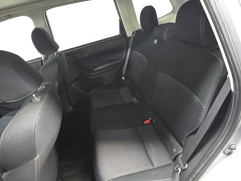 Used 2018 Subaru Forester 2.5i Premium w/ All-Weather Package AWD/4WD image 32