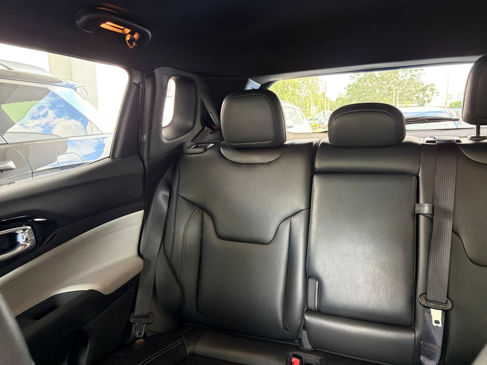 Used 2025 Jeep Compass Limited AWD/4WD image 38