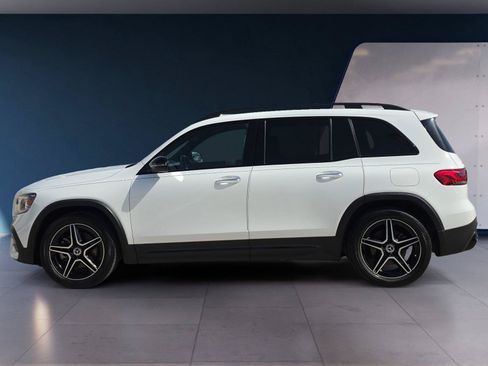 Used 2021 Mercedes-Benz GLB 250 4MATIC image 2