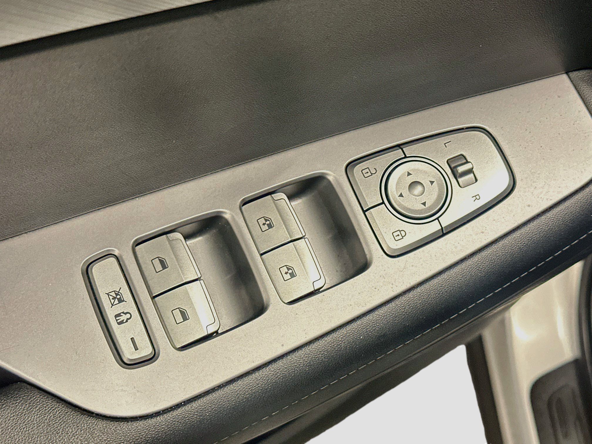 Used 2025 Hyundai Palisade SEL AWD/4WD image 15