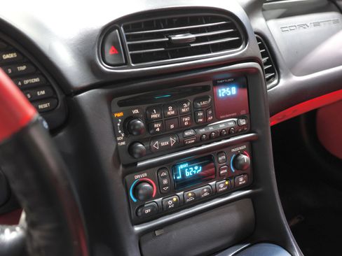 Used 2002 Chevrolet Corvette Z06 w/ Memory Pkg image 62