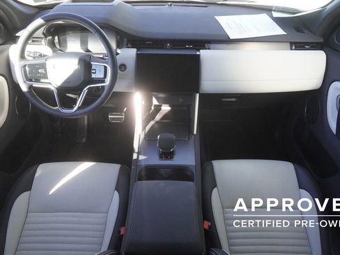 Used 2025 Land Rover Discovery Sport Dynamic SE image 9
