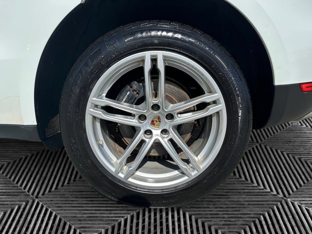 Used 2020 Porsche Macan AWD/4WD image 10