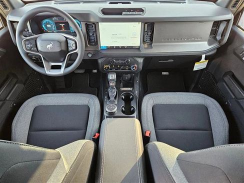 New 2025 Ford Bronco 4-Door image 15