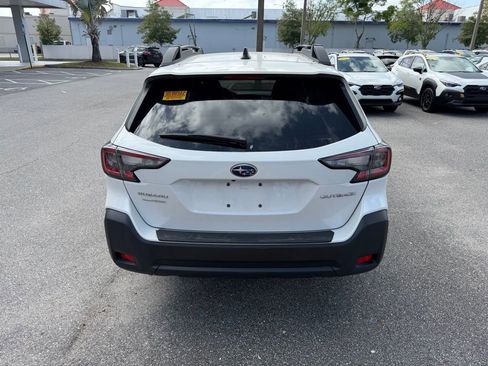 Used 2024 Subaru Outback Premium AWD/4WD image 6