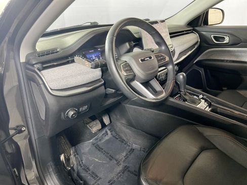 Used 2022 Jeep Compass Latitude AWD/4WD image 9