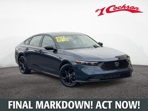 Used 2025 Honda Accord SE image 1