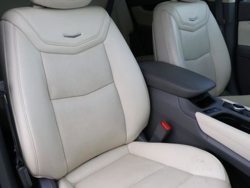 Certified 2021 Cadillac XT6 Premium Luxury image 22