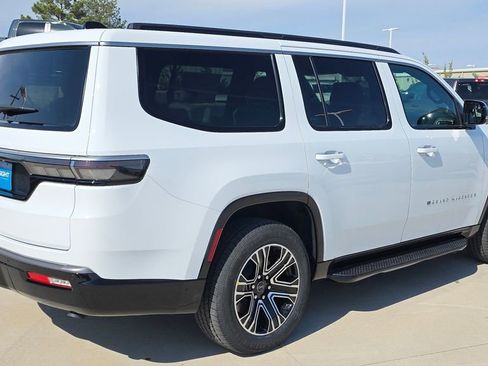 New 2026 Jeep Grand Wagoneer 4WD image 5