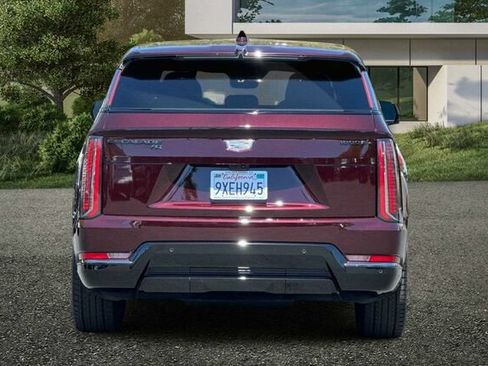 Certified 2025 Cadillac Escalade IQ Sport 1 w/ LPO, ONYX Package AWD/4WD image 5