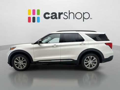 Used 2020 Ford Explorer XLT w/ Equipment Group 202A AWD/4WD image 2