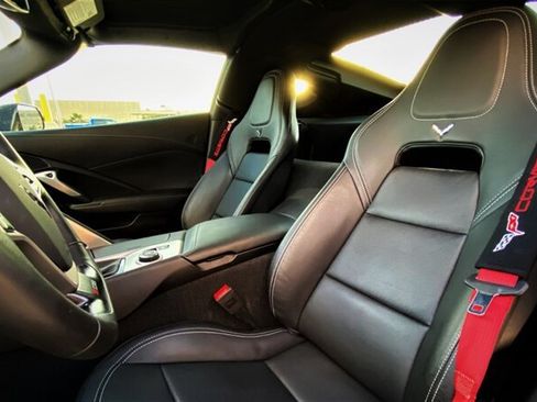 Used 2019 Chevrolet Corvette Z06 RWD image 11