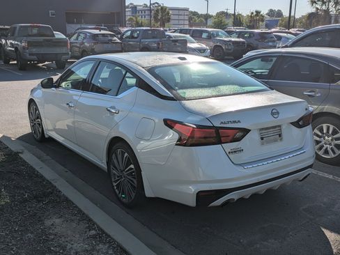 Certified 2023 Nissan Altima 2.5 SL FWD image 4