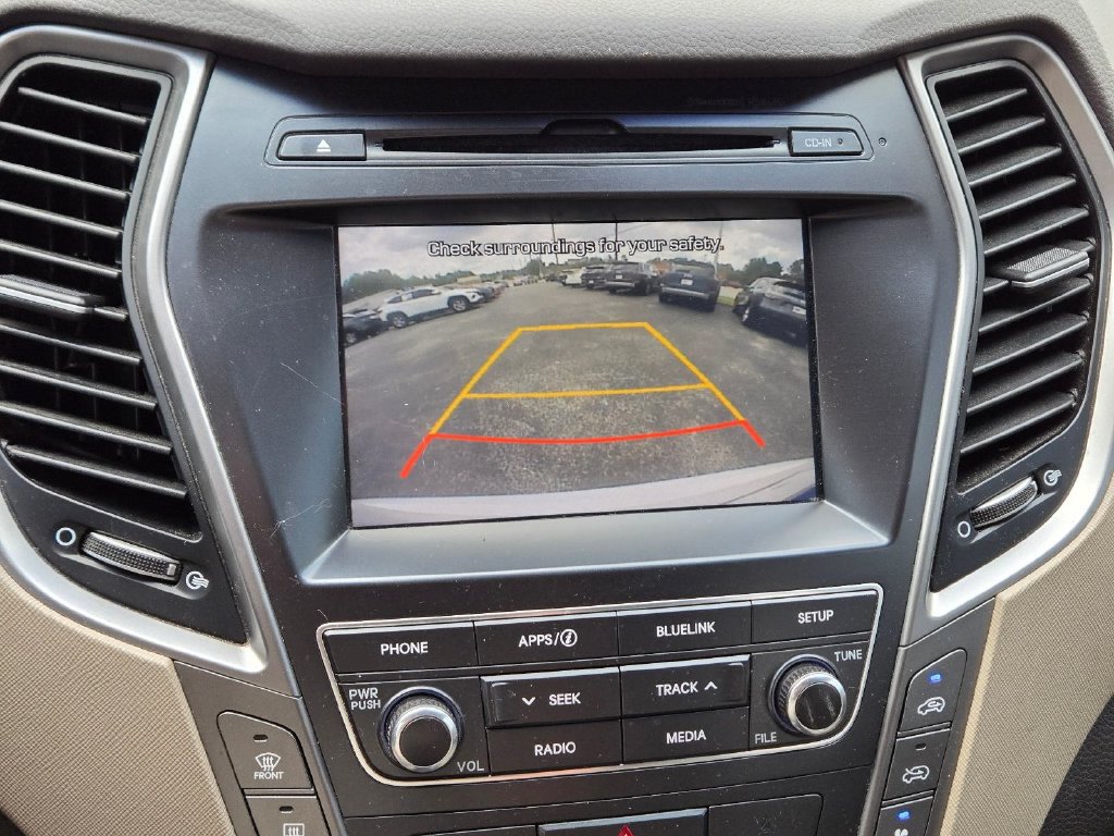 Used 2017 Hyundai Santa Fe SE FWD image 25